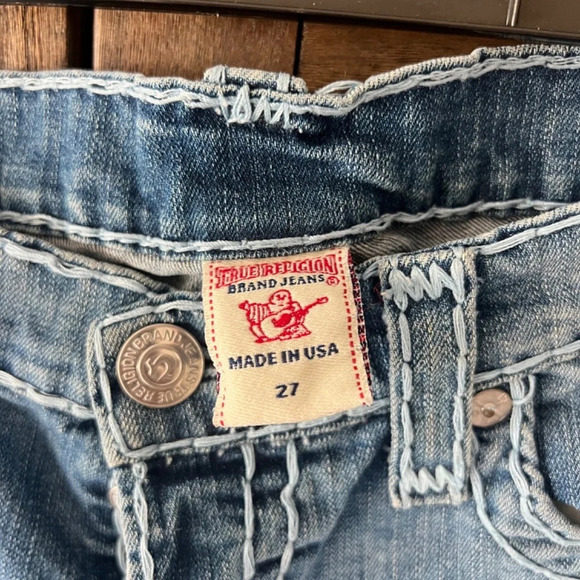 True Religion Jayde Super T Raw Hem Denim Shorts Size 27 EUC - Picture 3 of 8